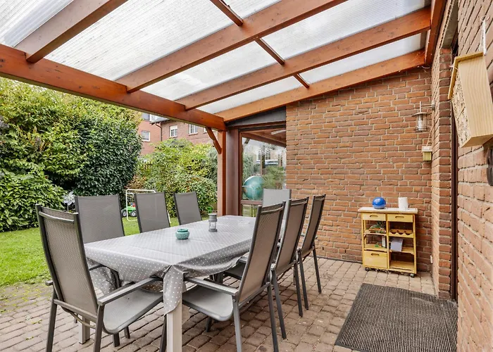 Familyhouse Cologne Tatil Evi *